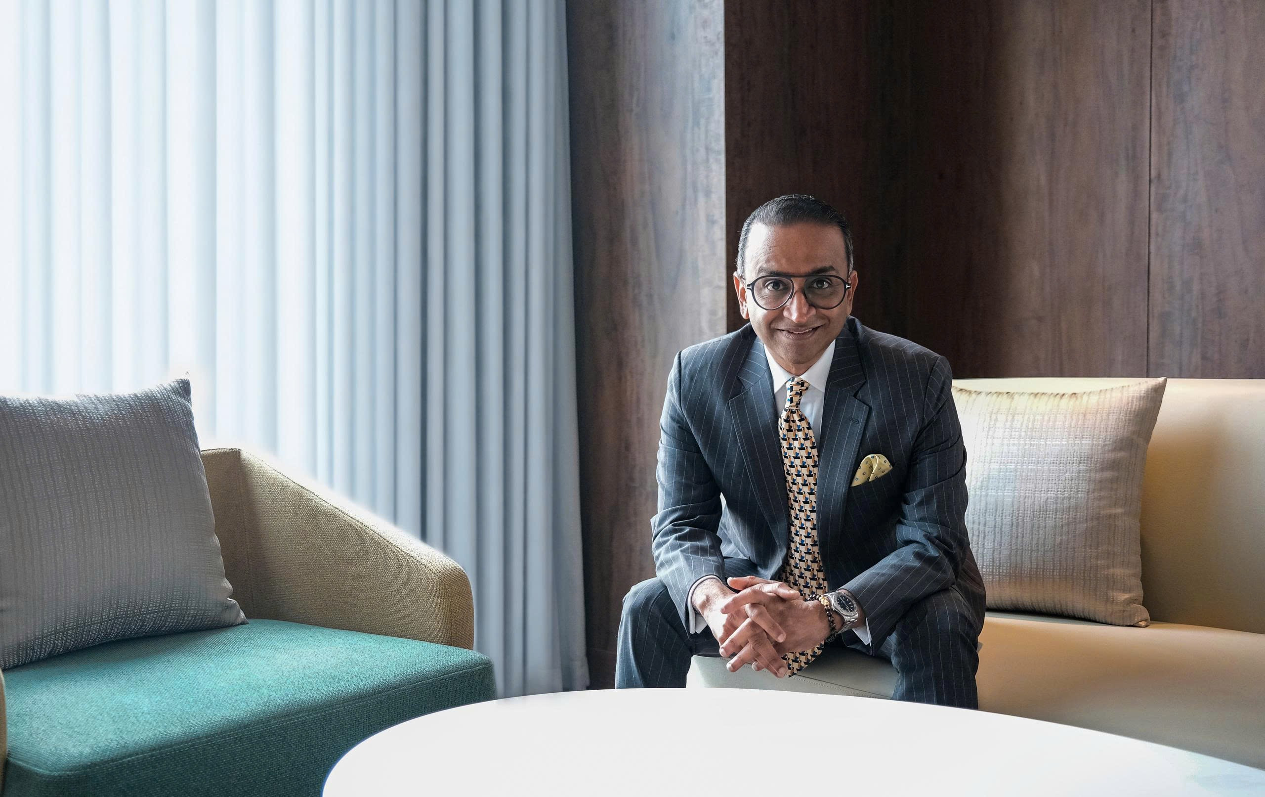 KHÁCH SẠN QUỐC - 1